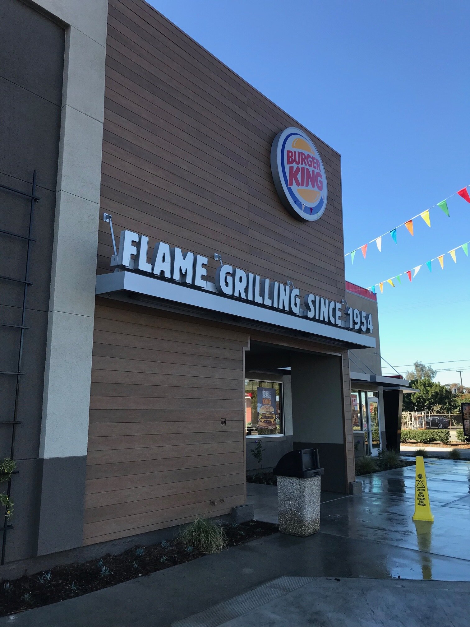 Los Angeles, California, USA 4th August 2020 A general view of atmosphere  IHOP outdoor dining on August 4, 2020 in Los Angeles, California, USA.  Photo by Barry King/Alamy Stock Photo Stock Photo - Alamy