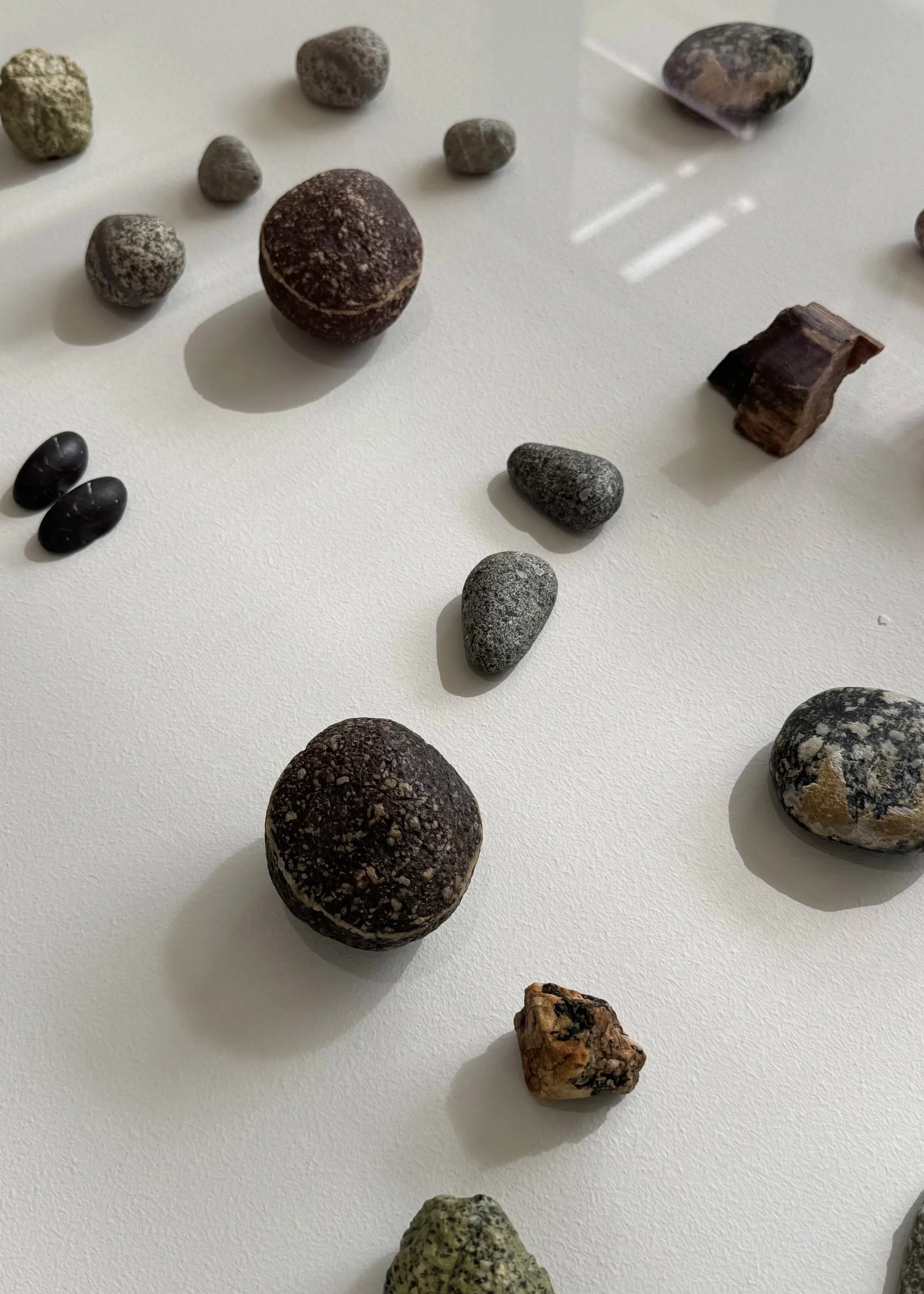  Stone &amp; its bronze replicas “Vija Rocks” 