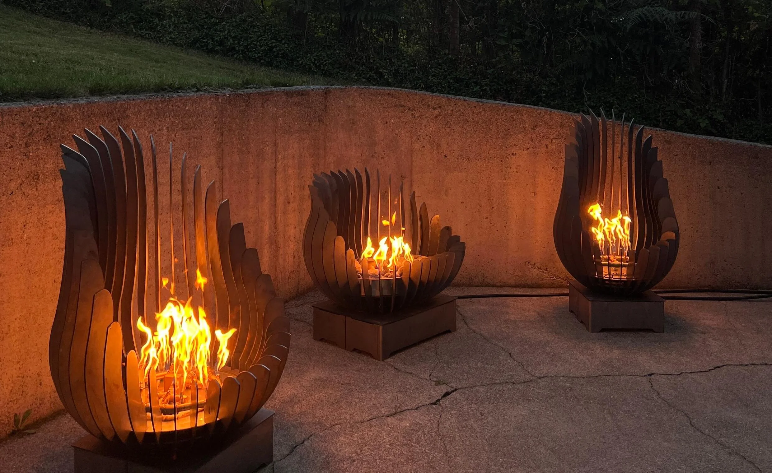 Introducing Kelray Fire Pits: The Social Heart of Outdoor Living