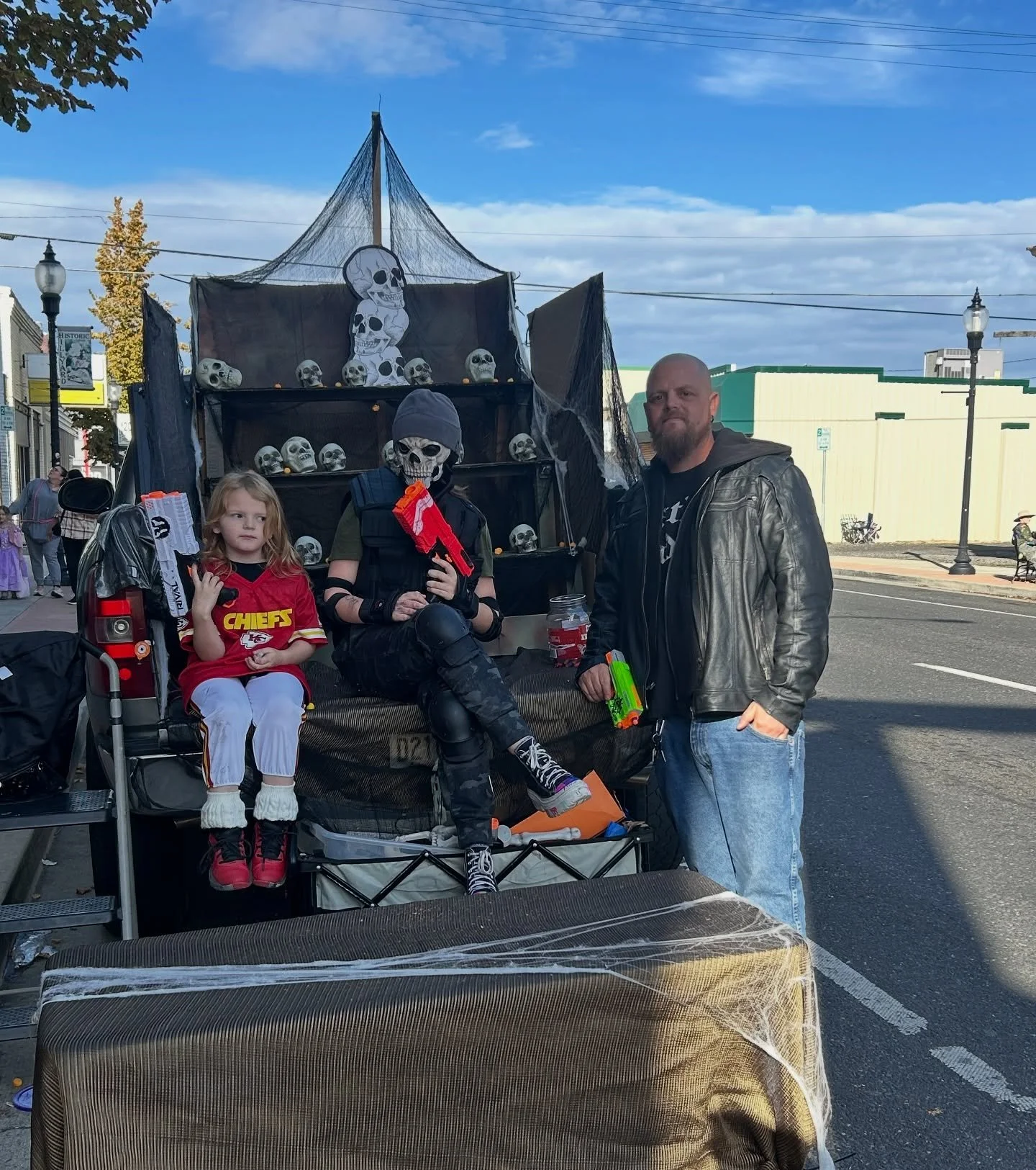 🎃 Trick or Treasure Alert!
We&rsquo;re still on the hunt for some spooky (and sweet!) volunteers to help pass out candy at our Tricks or Treasures event! 🍬👻

If your business isn&rsquo;t located right on Market St. but you&rsquo;d love to join in 