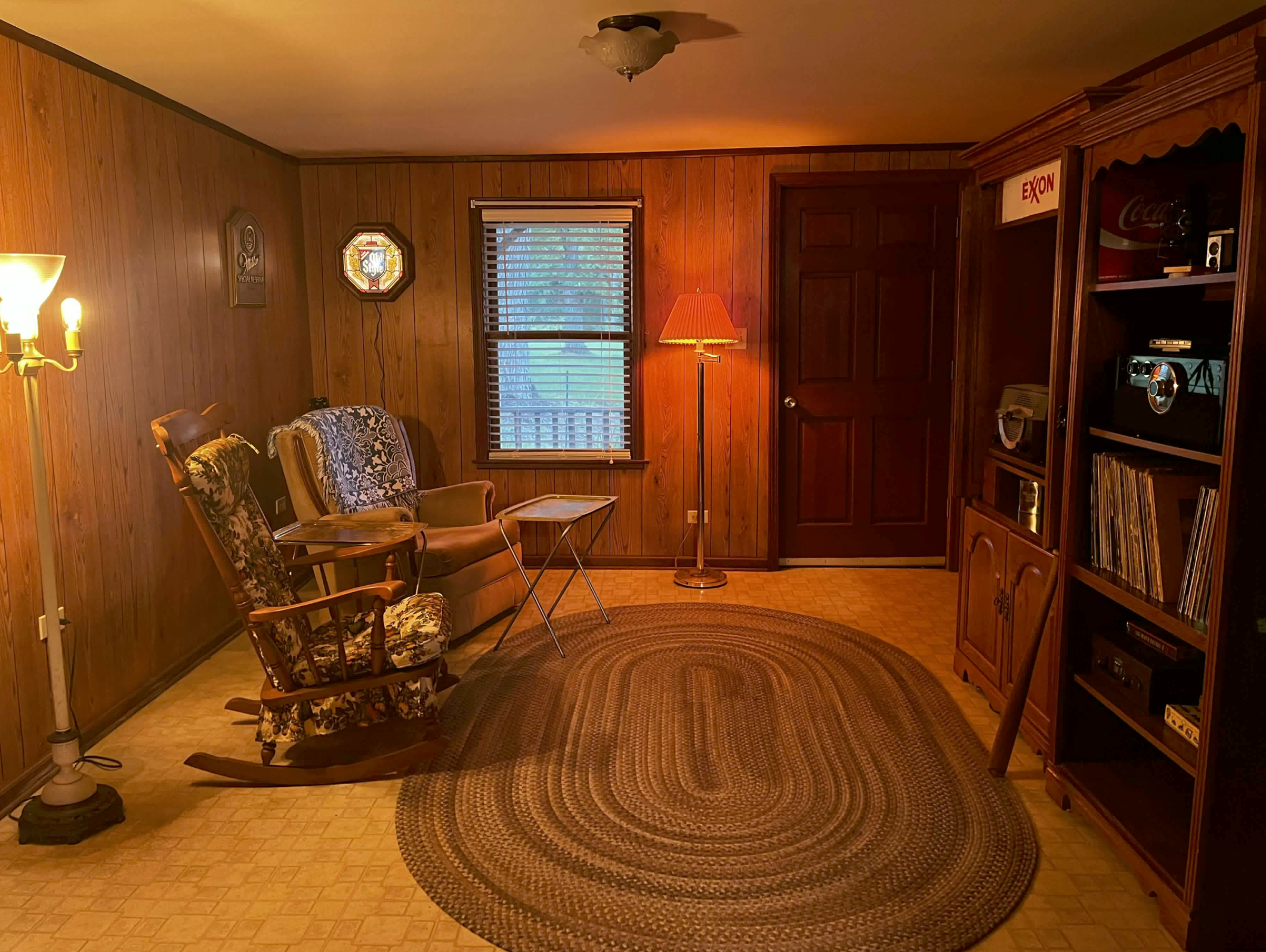 THE FARM HOUSE LIVING ROOM