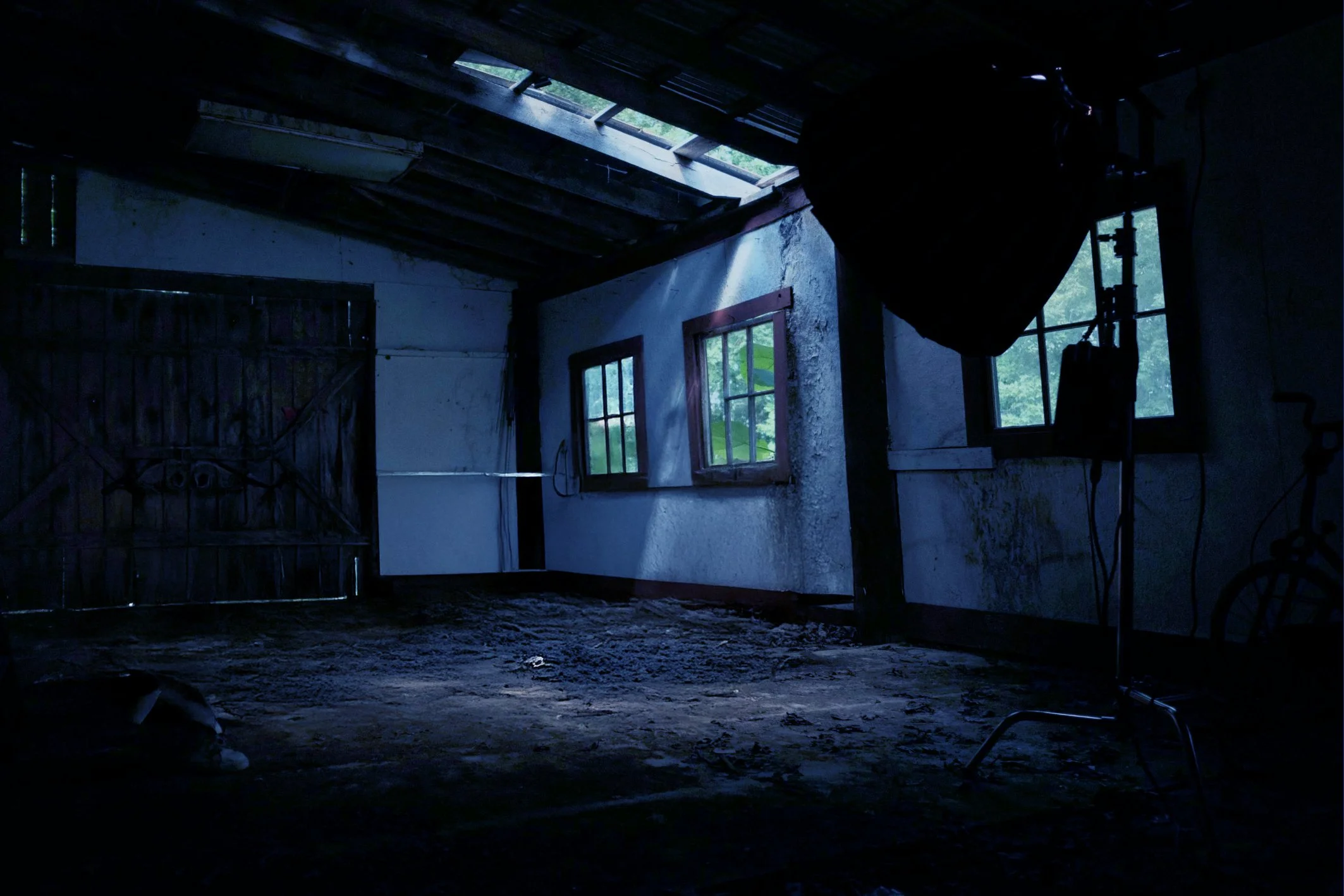 THE FARM HOUSE KILL ROOM