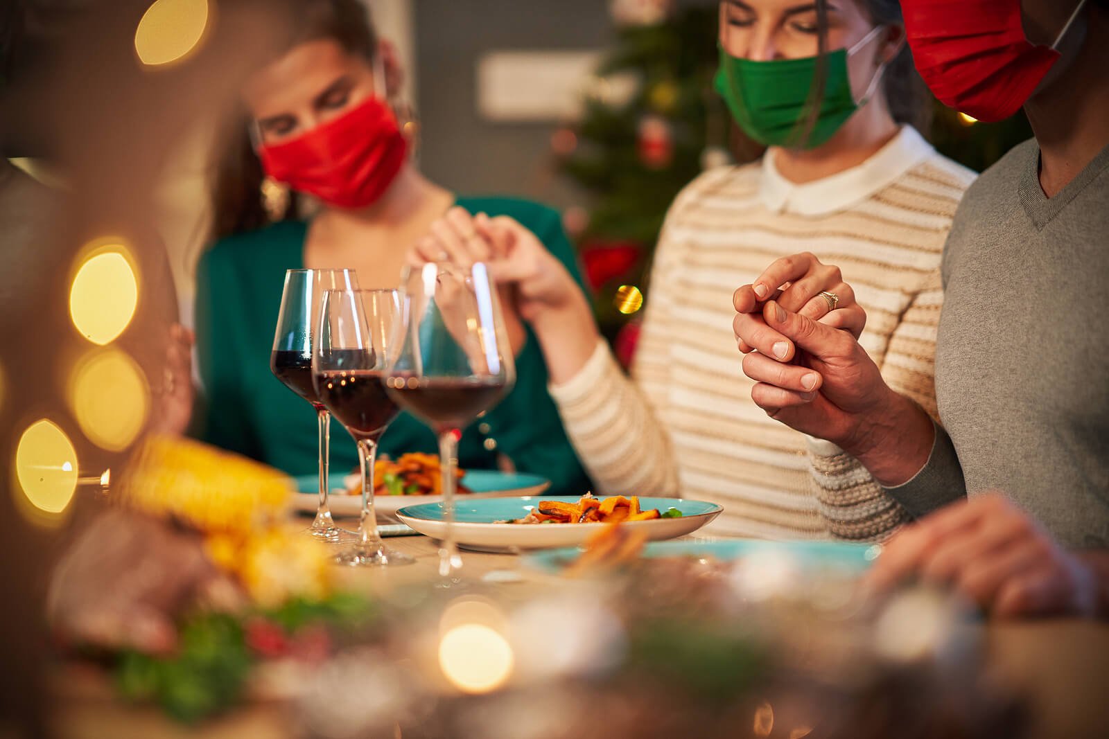 A PTSD Therapist's Tips on Navigating PTSD Triggers During the Holidays