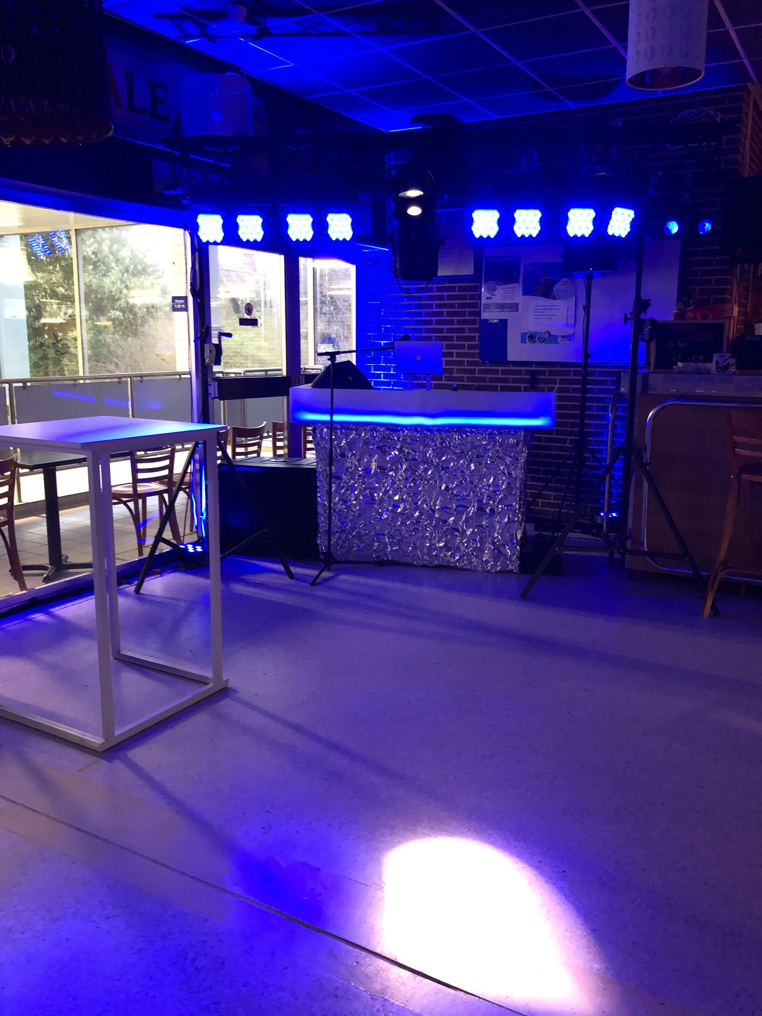 Alushape dj booth2.jpg