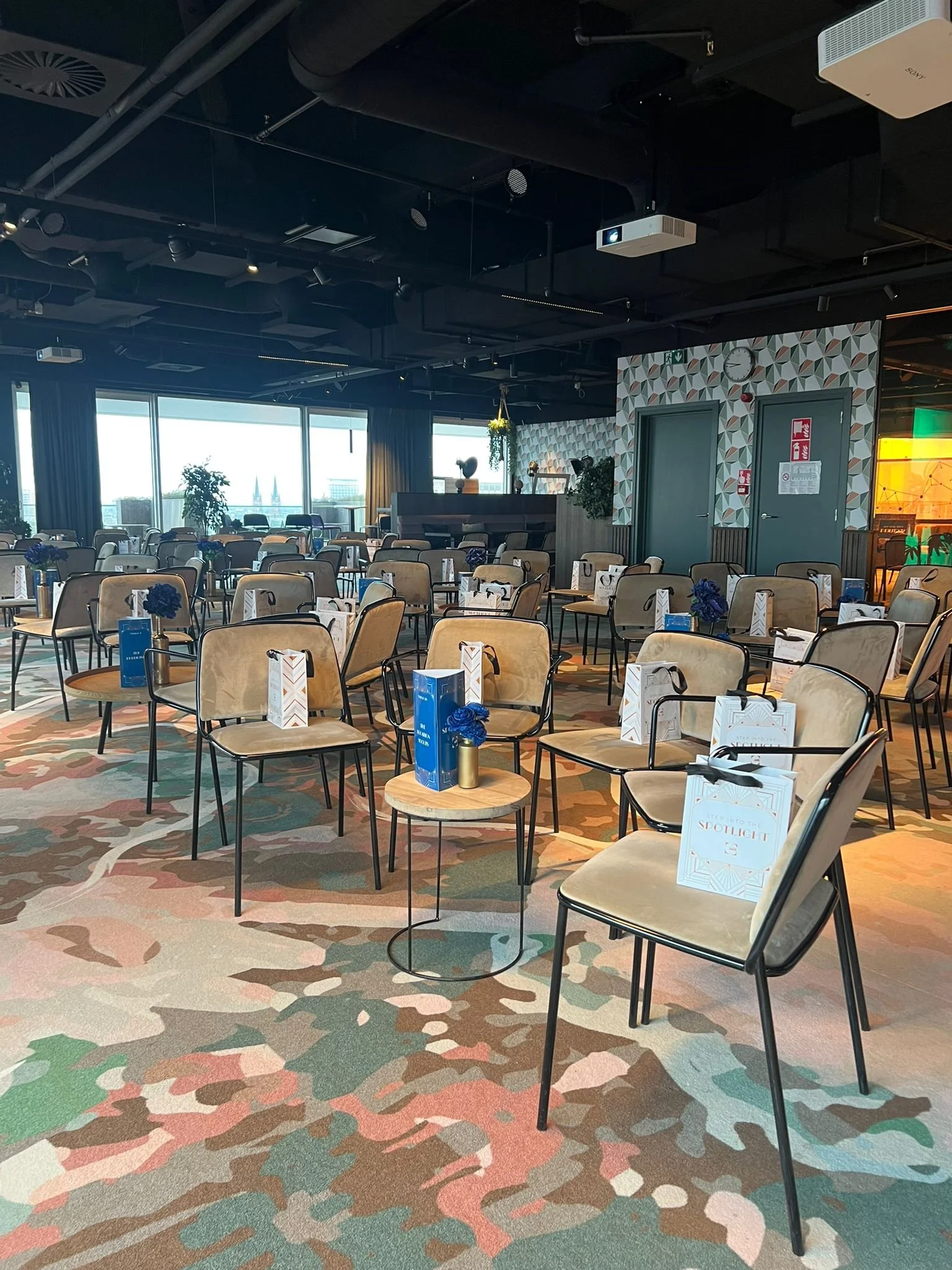 Lidner Hotel-Goud blauw (13).jpeg