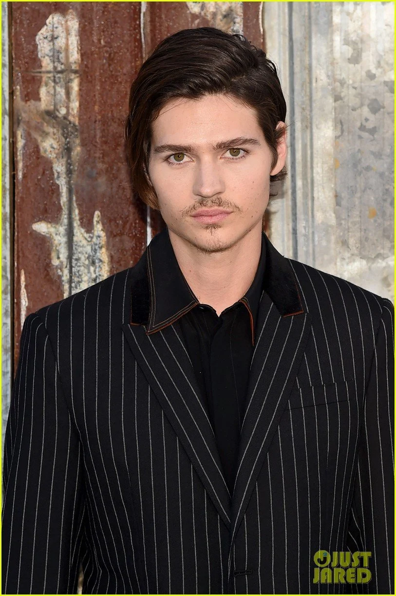 20150911_WPELTZ_GIVENCHY_SBK_01-2.jpg