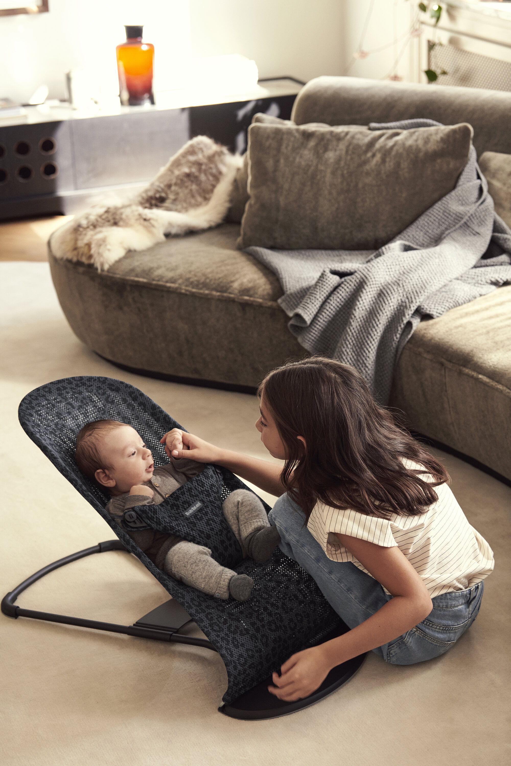 20-0132-012078-bouncer-bliss-mesh-cotton-babybjorn-133_V03.jpg