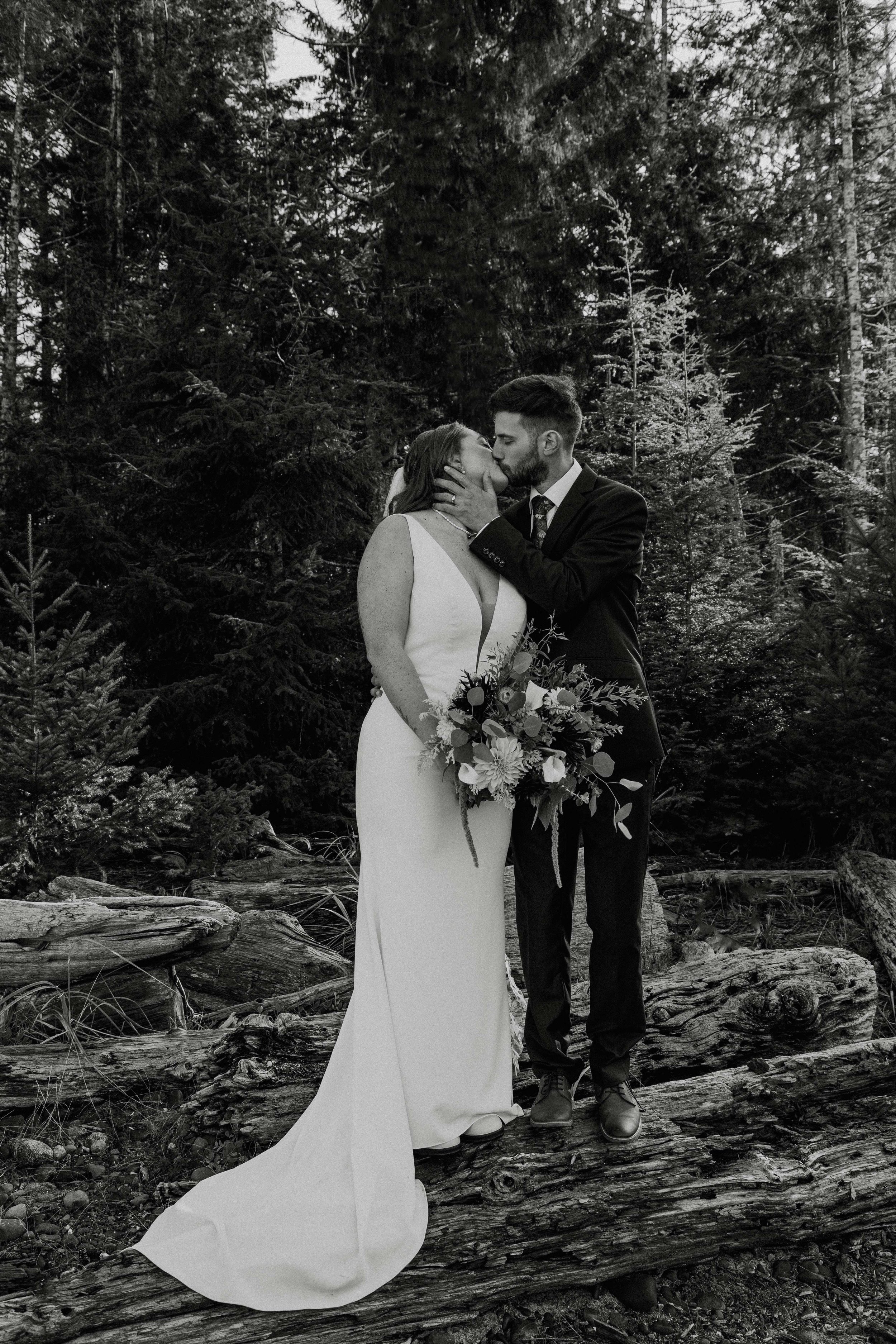 Wynnie-+-Wyatt_Weddomg_RENLĒ-STUDIO_224.jpg
