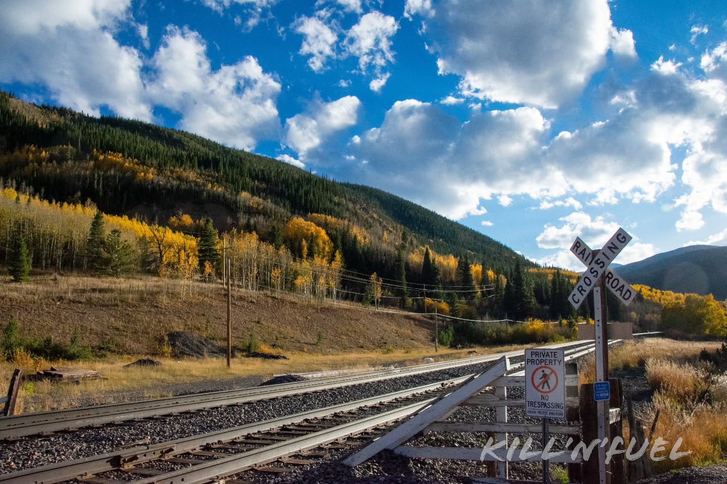 Great spot to sit &amp; see trains.
#railroad #Colorado #Autumn #Fall #log #cabin #traintracks