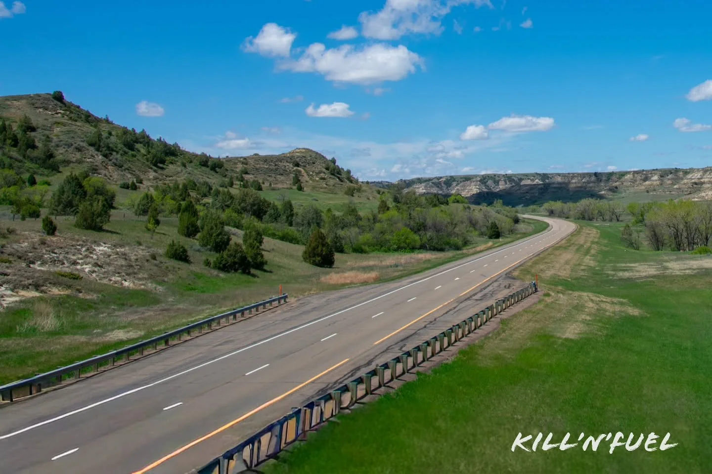 Just the way I like it!

#northdakota #travel #road