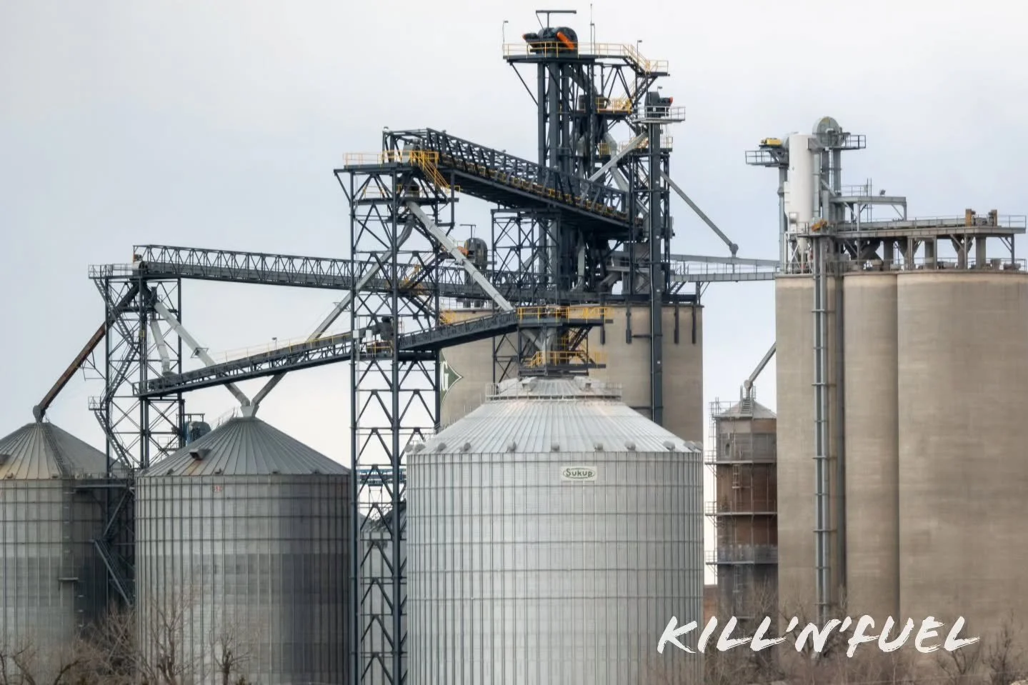 Skyscrapers of the prairie 

#industrial #metal