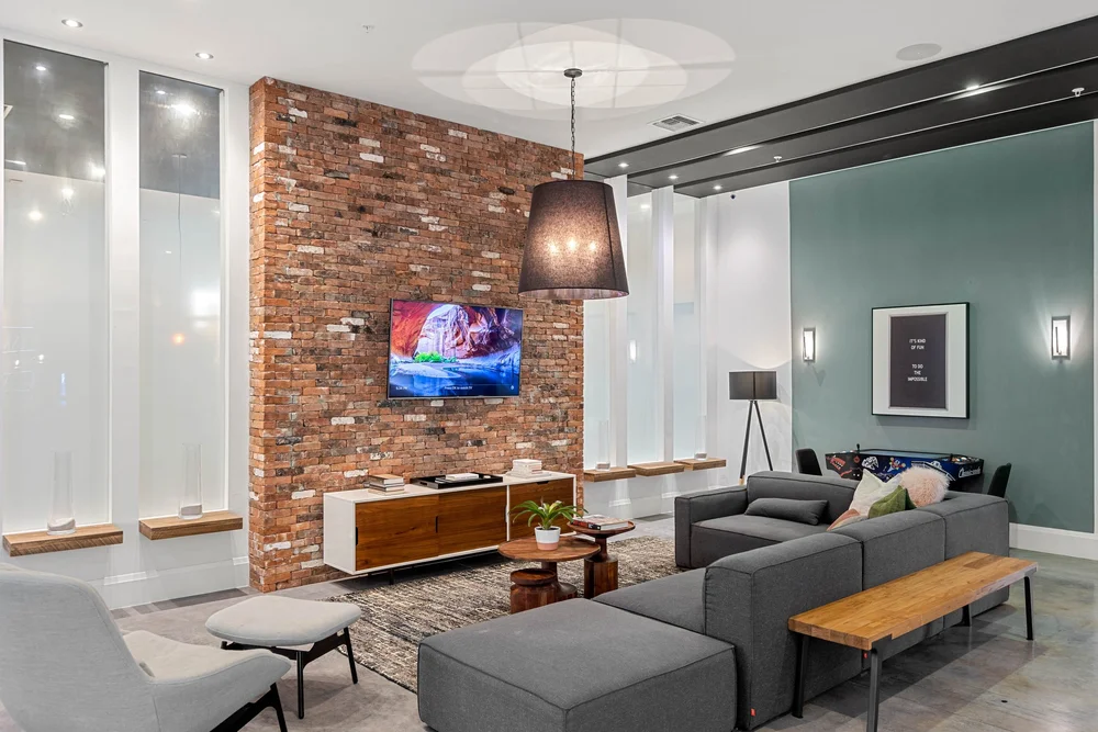 THOMAS commercial real estate photography