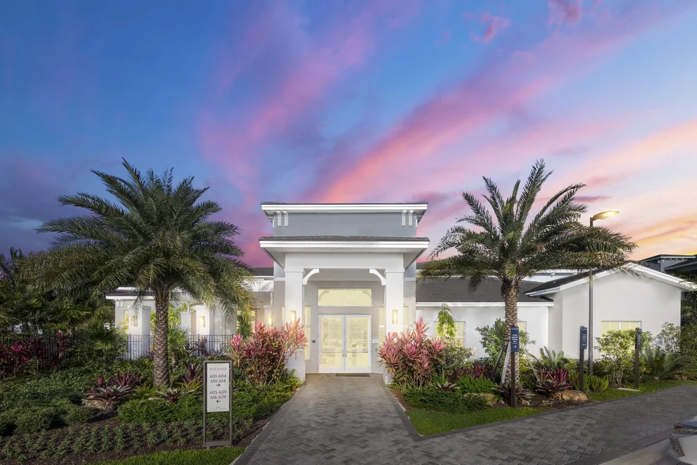 THOMAS commercial real estate photography