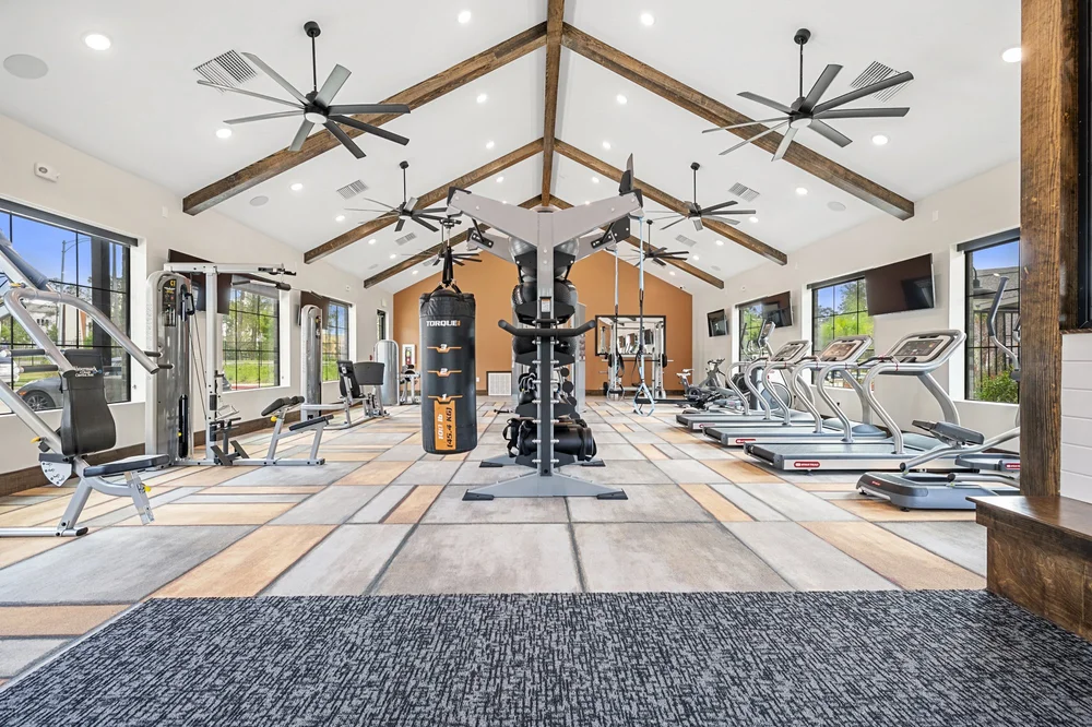THOMAS commercial real estate photography