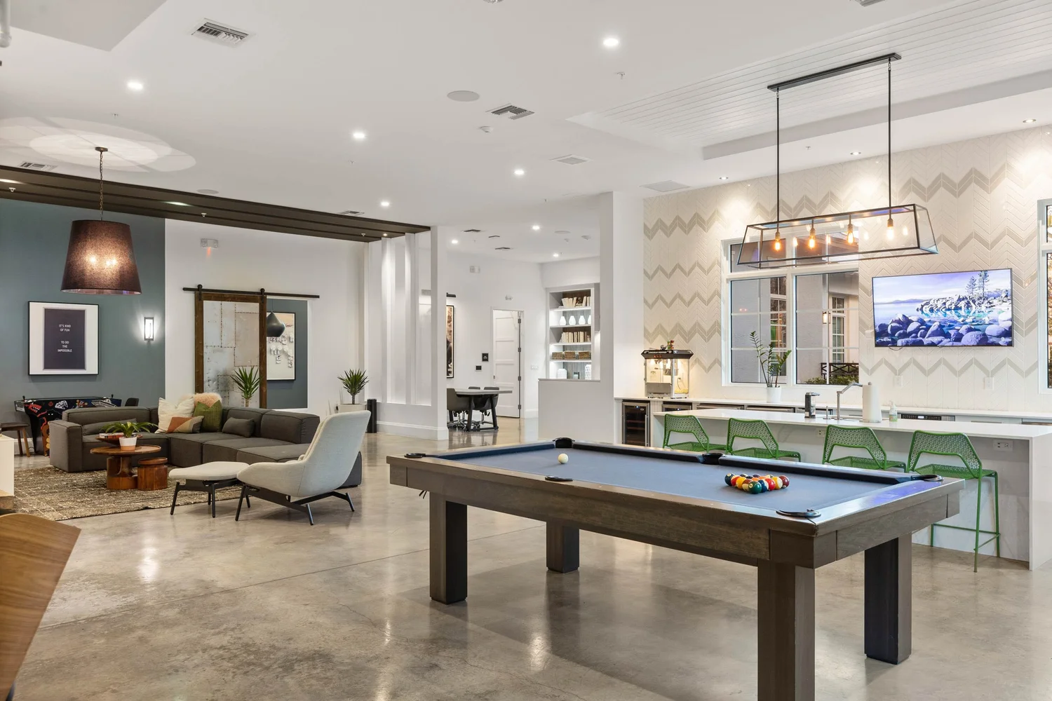 Amenity · Lifestyle — THOMAS property media