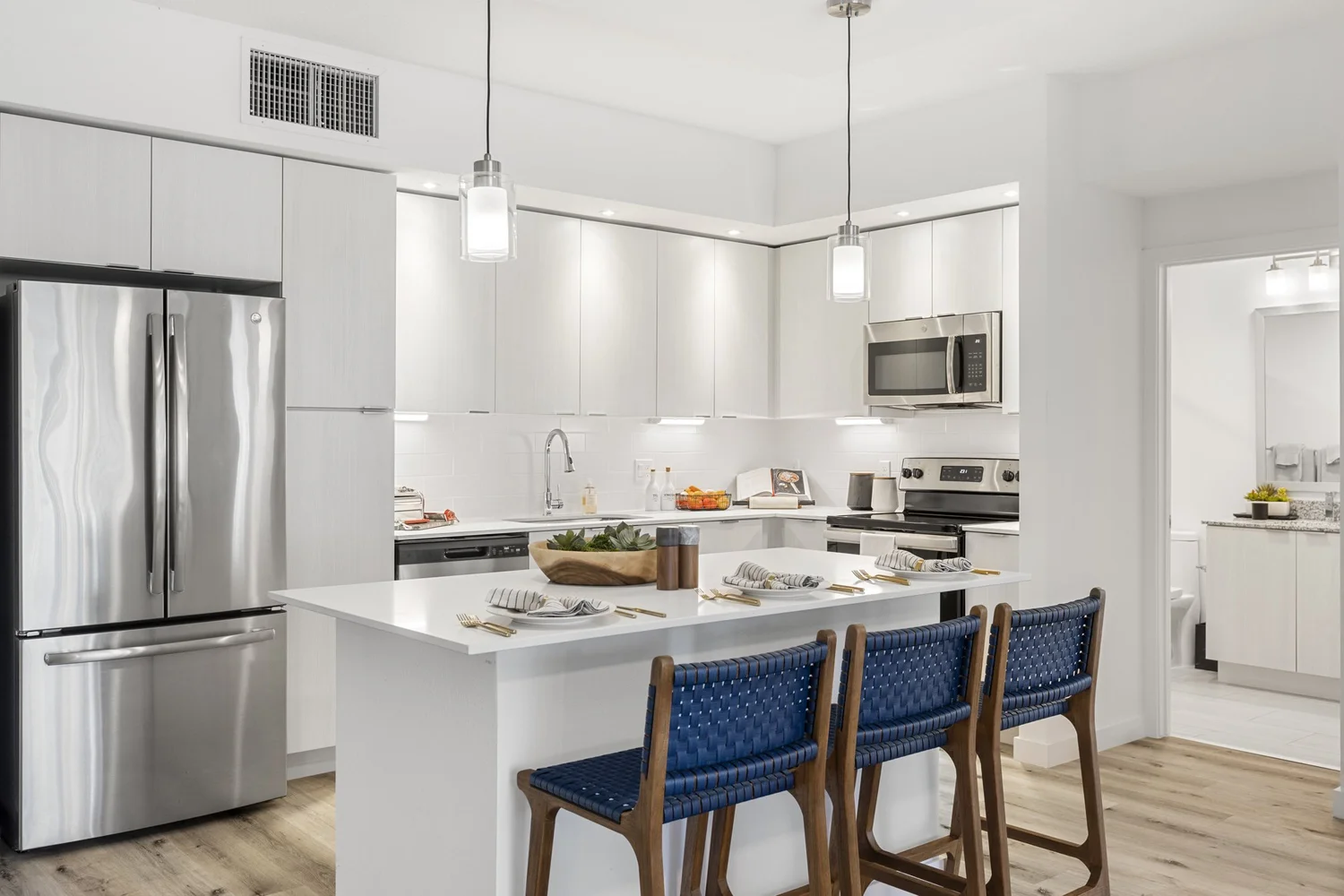 Amenity · Lifestyle — THOMAS property media