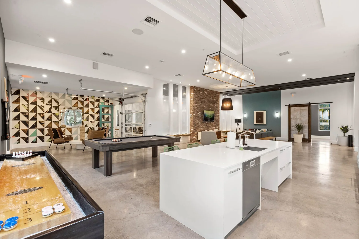 Amenity · Lifestyle — THOMAS property media
