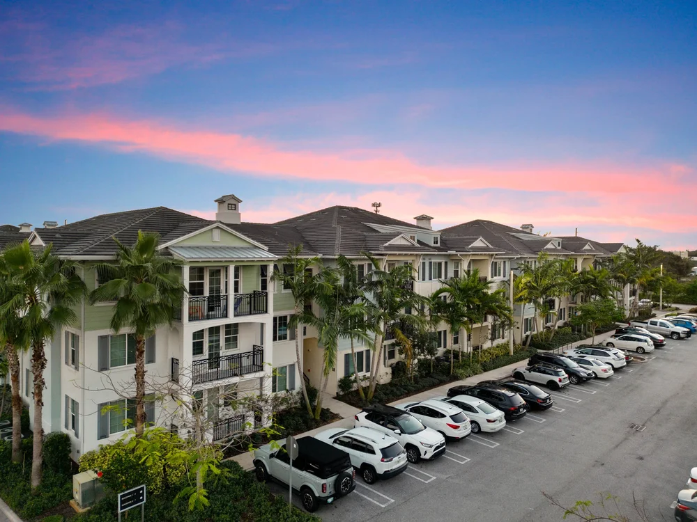 THOMAS commercial real estate photography