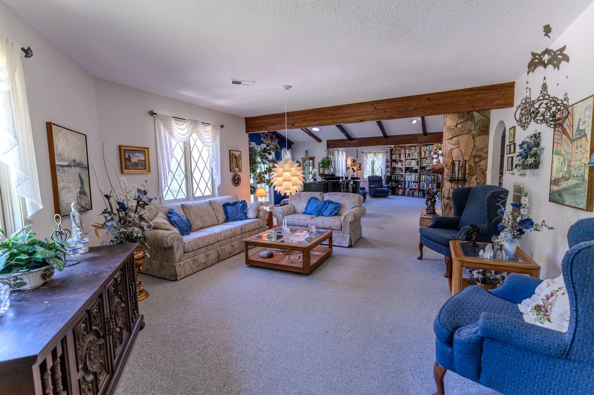 404A8215-HDR.jpg