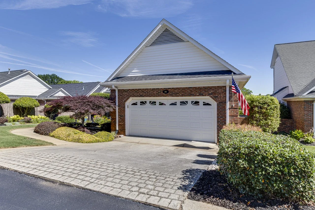 203 Greenview Circle Taylors SC-2.jpg