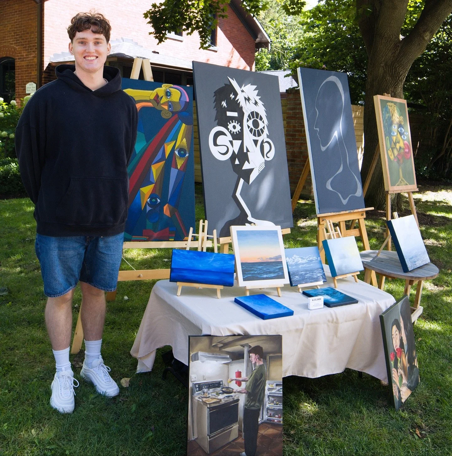 🌸 Faces of AIMG 🌸 Part 2 

For 5 years, artists have been the heartbeat of this day filling gardens with colour, connection, and creativity. Enjoy some of the shots captured by our volunteer photographers! 

Ordinary people, doing extraordinary thi