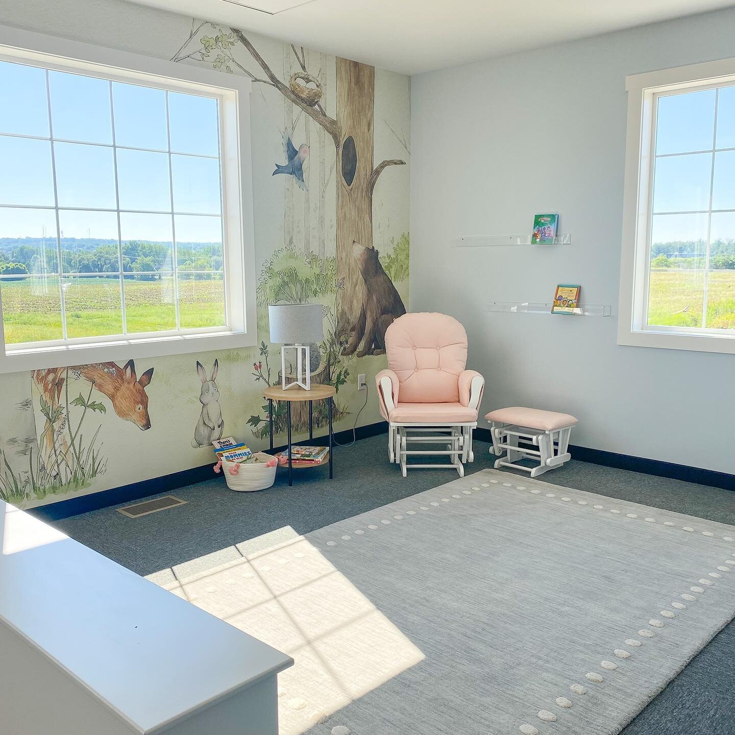We can&rsquo;t get enough of the fun wallpaper in our Little Discoverers room! 🐻
