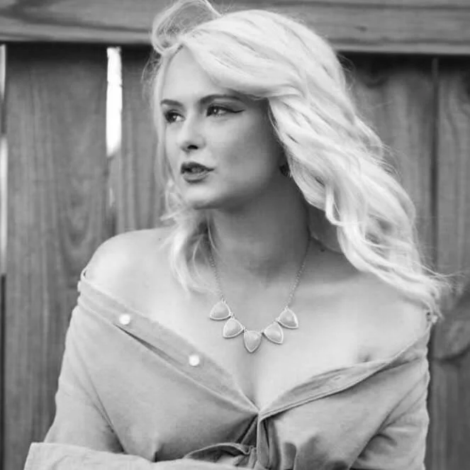 Victoria Dowdy (Folk)