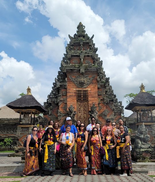 Bali romantic LGBTQ women wellness retreat.