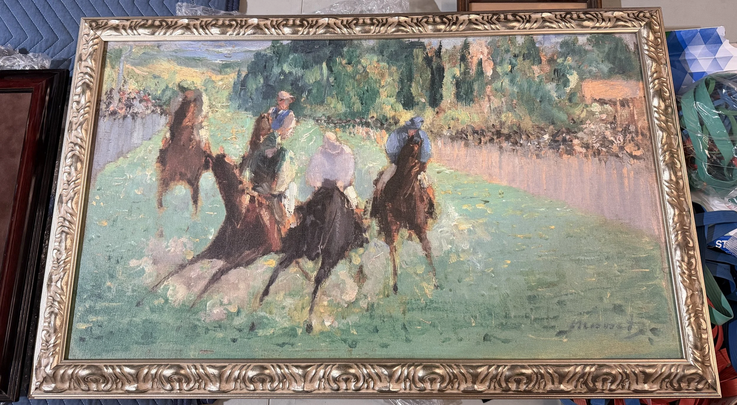 35" w x 22" h 
