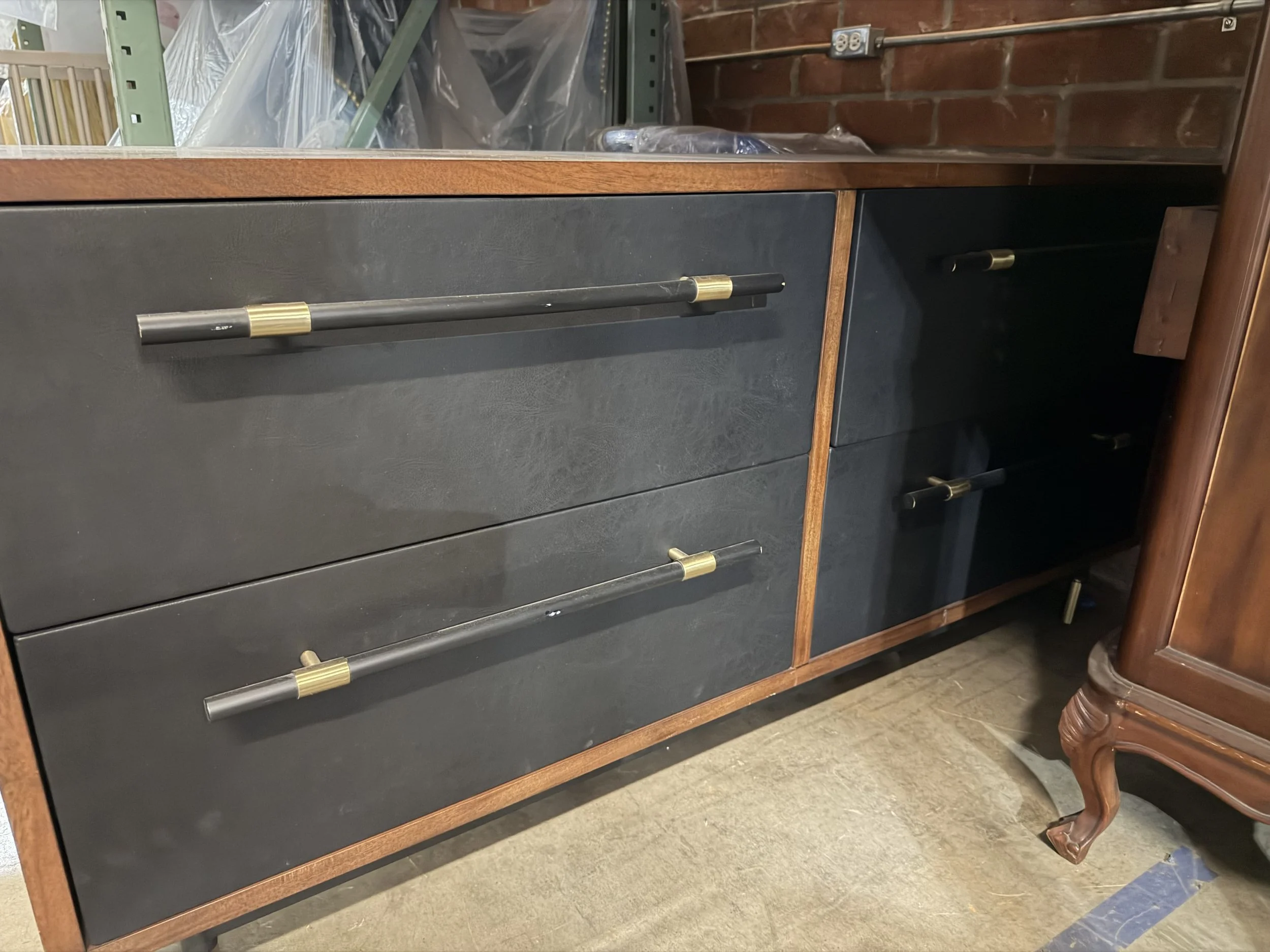 Dresser 82"w x 29.5'h x 23" d