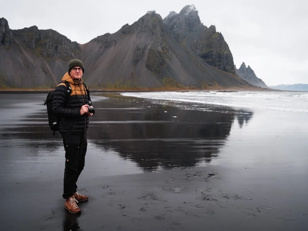 Frédéric Diserens in Island am Vestrahorn mit seiner Leica M6