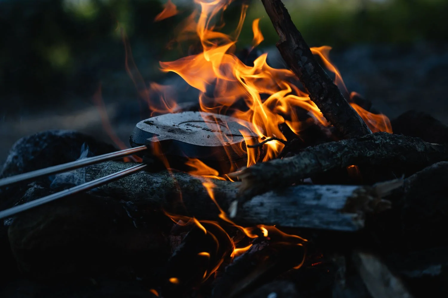 Toasts auf dem Feuer