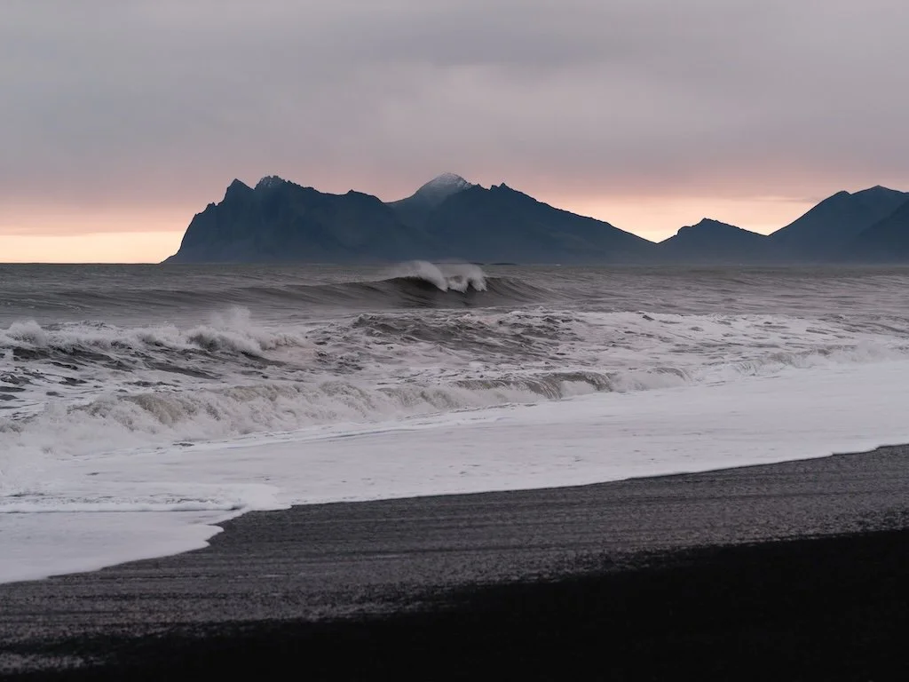 Sonnenuntergang am Hvalnes Strand