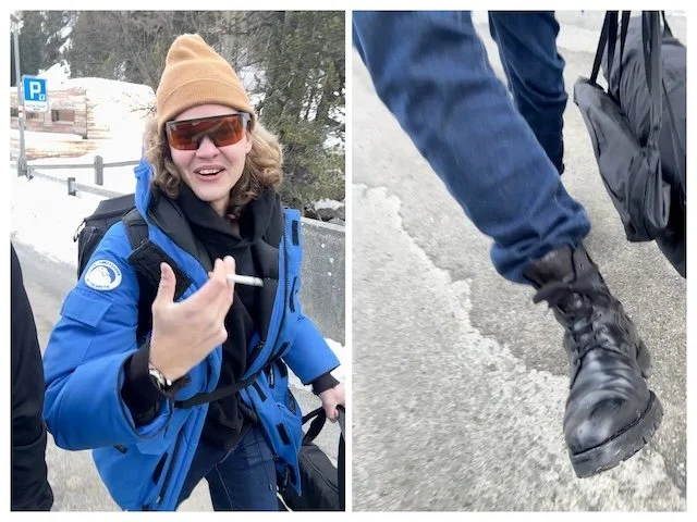 Alexander Maag mit Zigarette und Lederschuhen