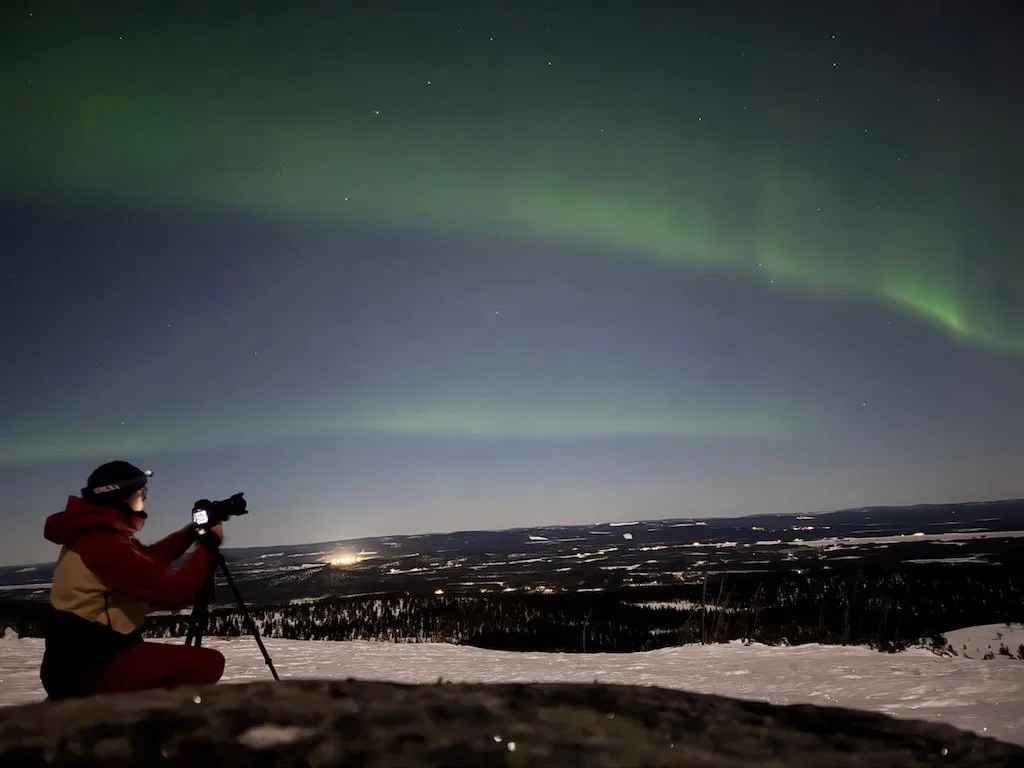 Frédéric Diserens fotografiert mit seiner Nikon Z8 Nordlichten in Lappland