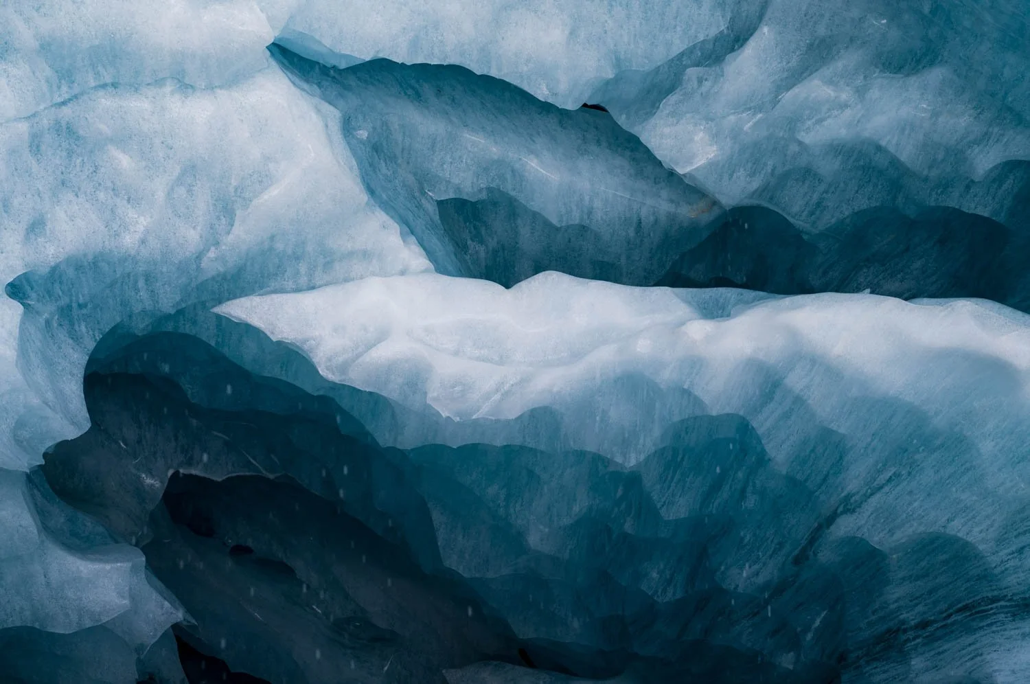 Eishöhlen schmelzen vor sich hin am Morteratsch