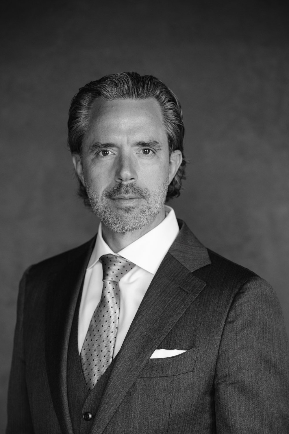 Business Portrait in schwarzweiss