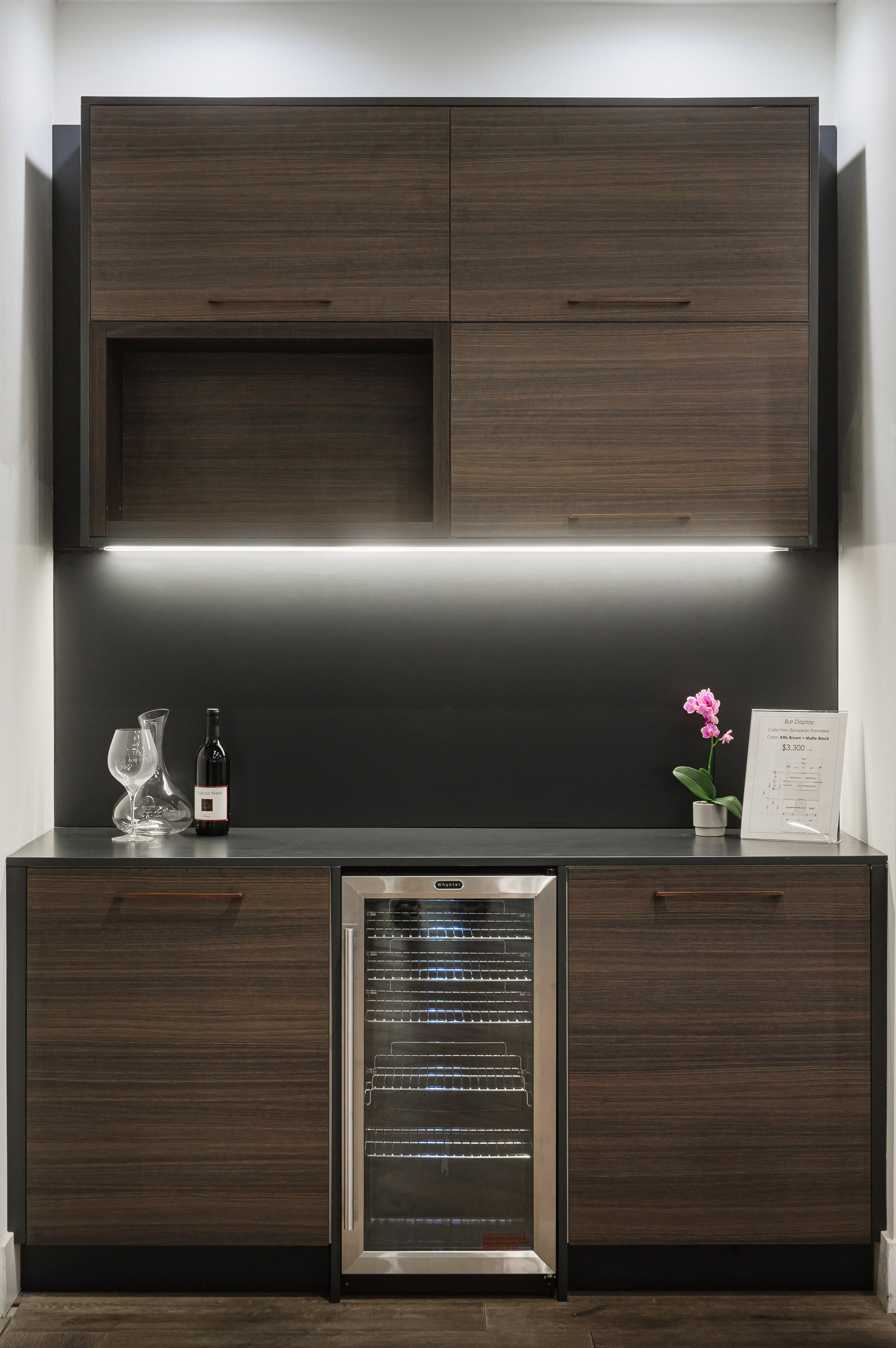 Bar Display 01_1.jpg
