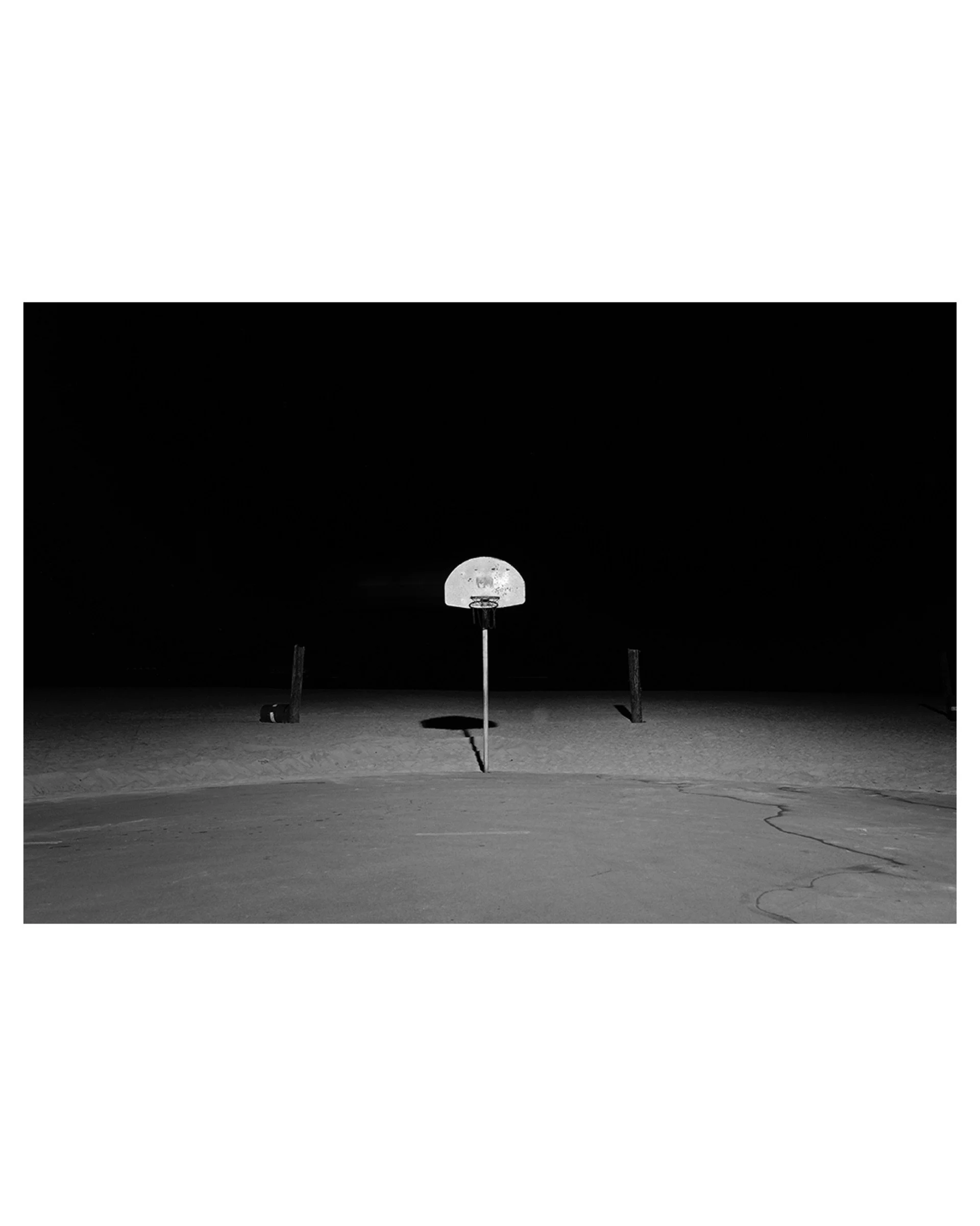 Hoop, Huntington Beach, California, 1988 © Robert von Sternberg