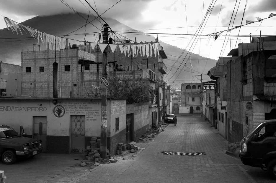 Santa Maria de Jesus II, Guatemala, 2012 © Michael Hintlian