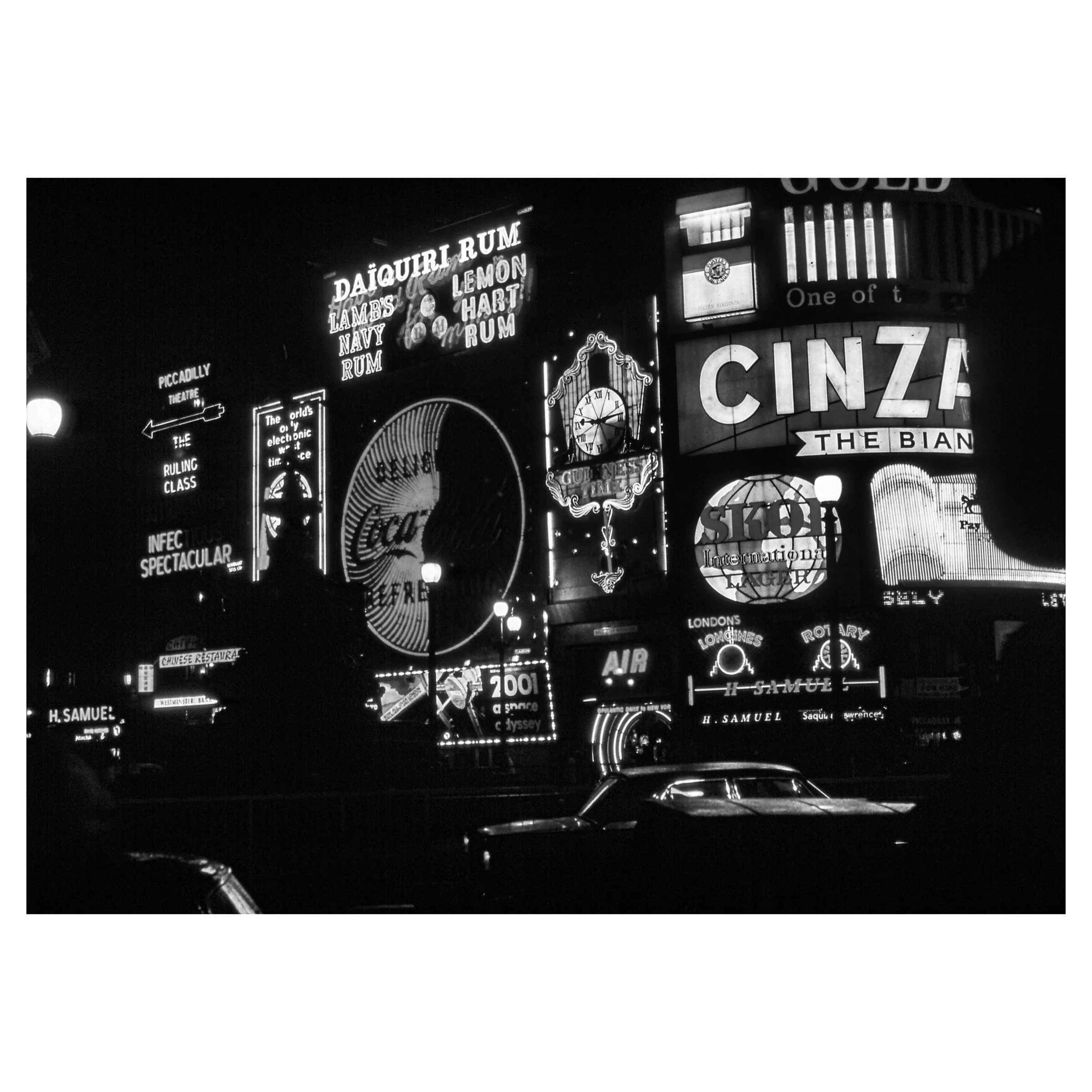 Piccadilly Circus, London, 1966 © Michael Ansell