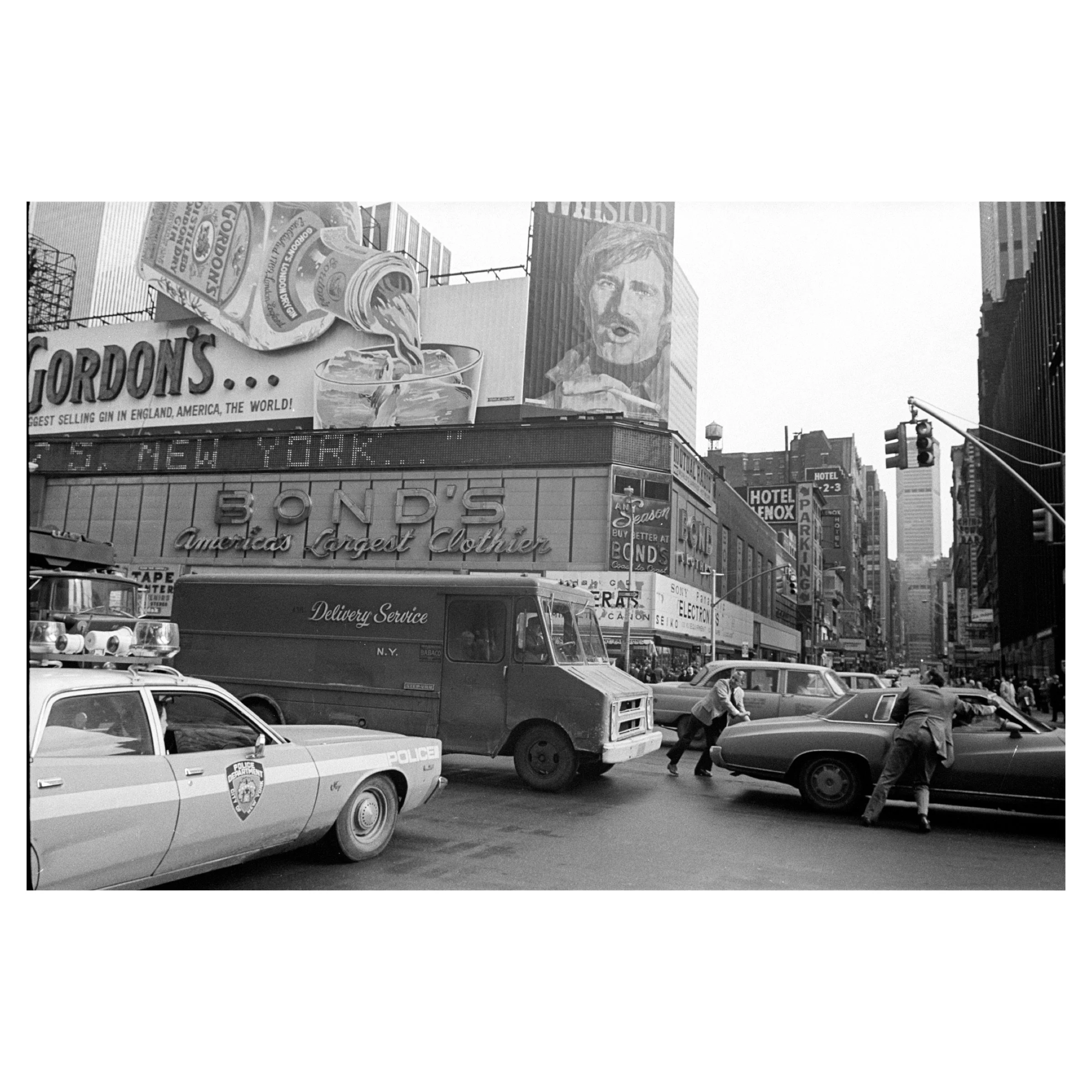 A Push, New York, NY, 1976 © Patrick D. Pagnano