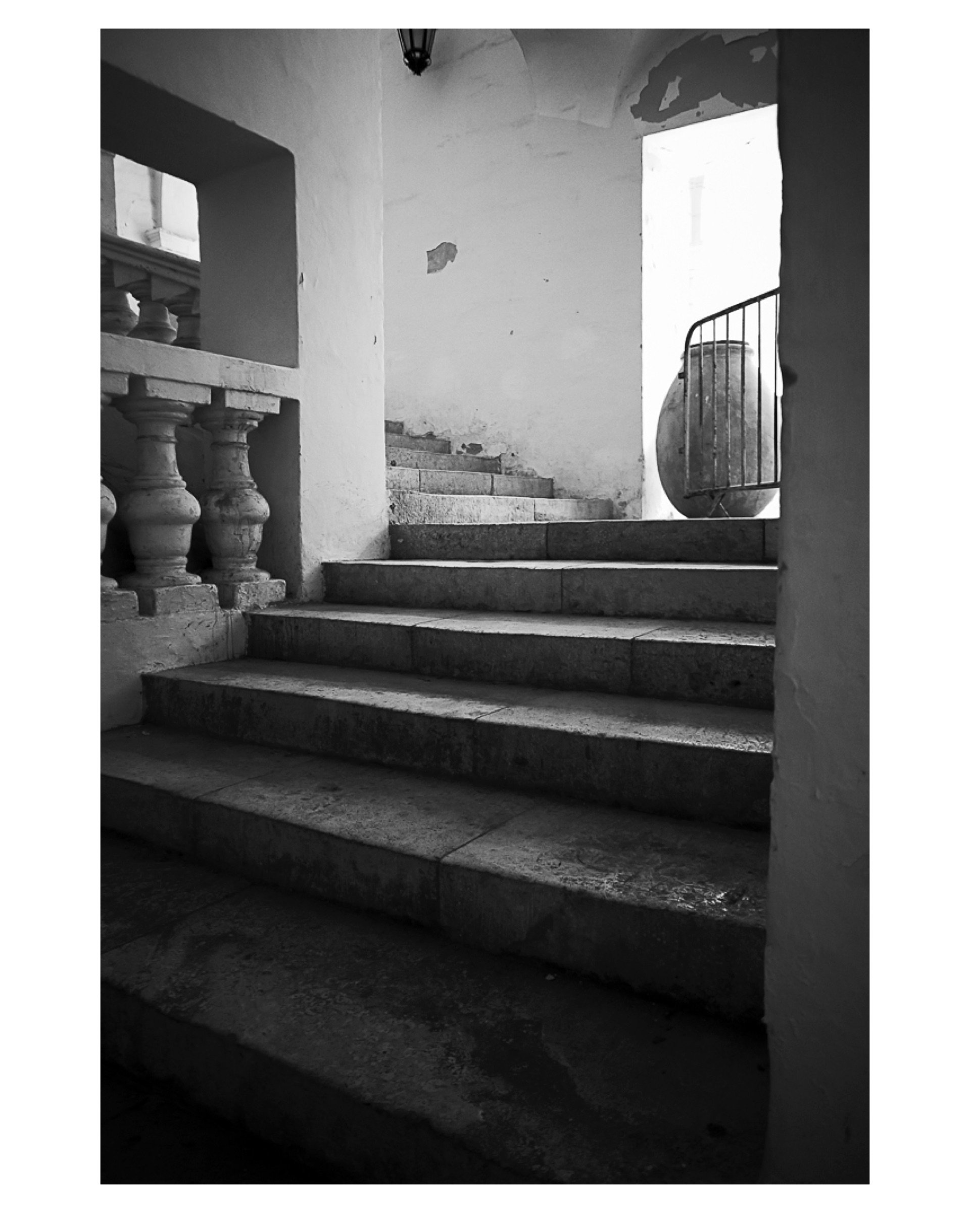 Up & Down, Mdina, Malta, 2023 © John P. Fleenor