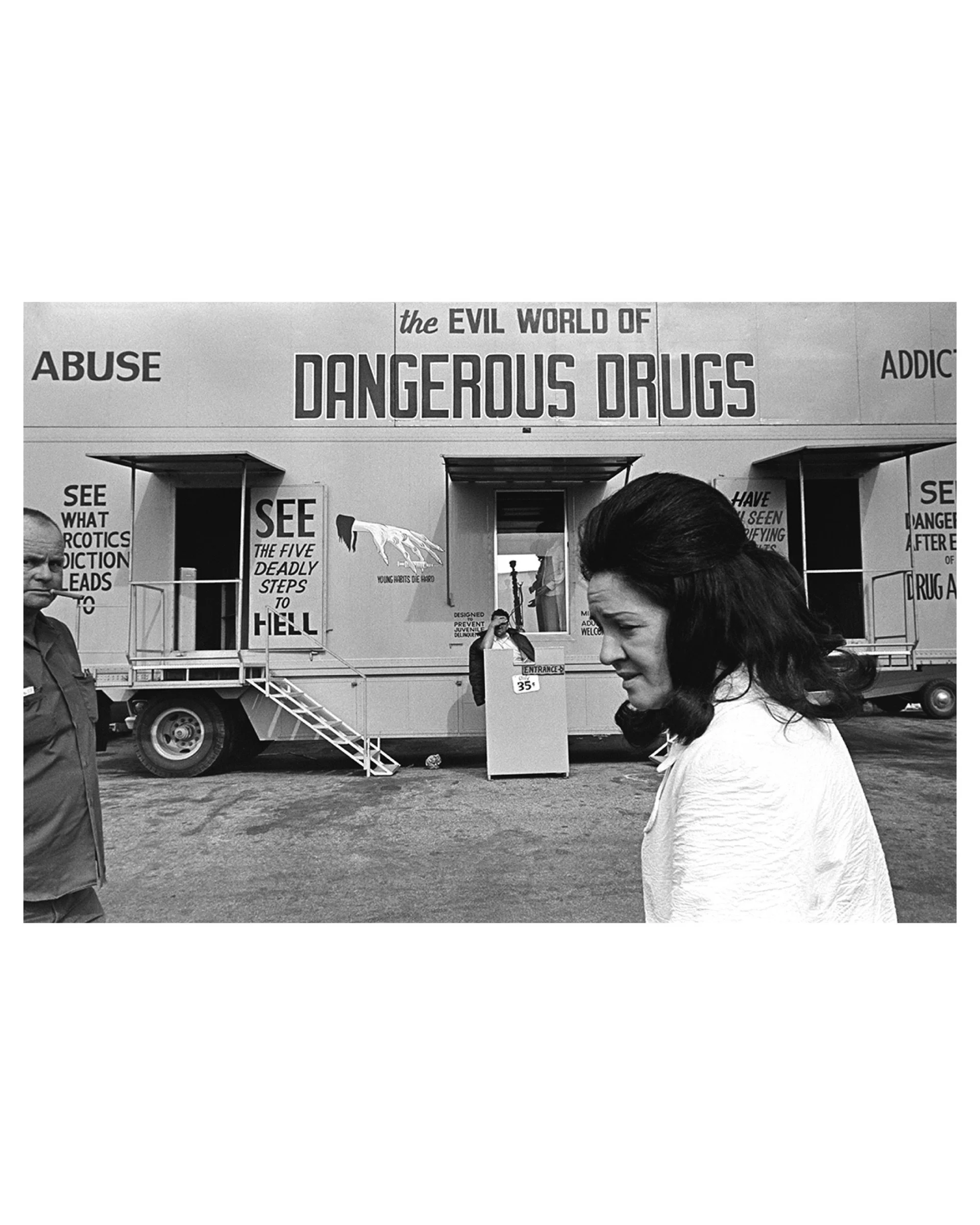 Specialty Concession, Los Angeles County Fair, Pomona, California,1971 © Robert von Sternberg