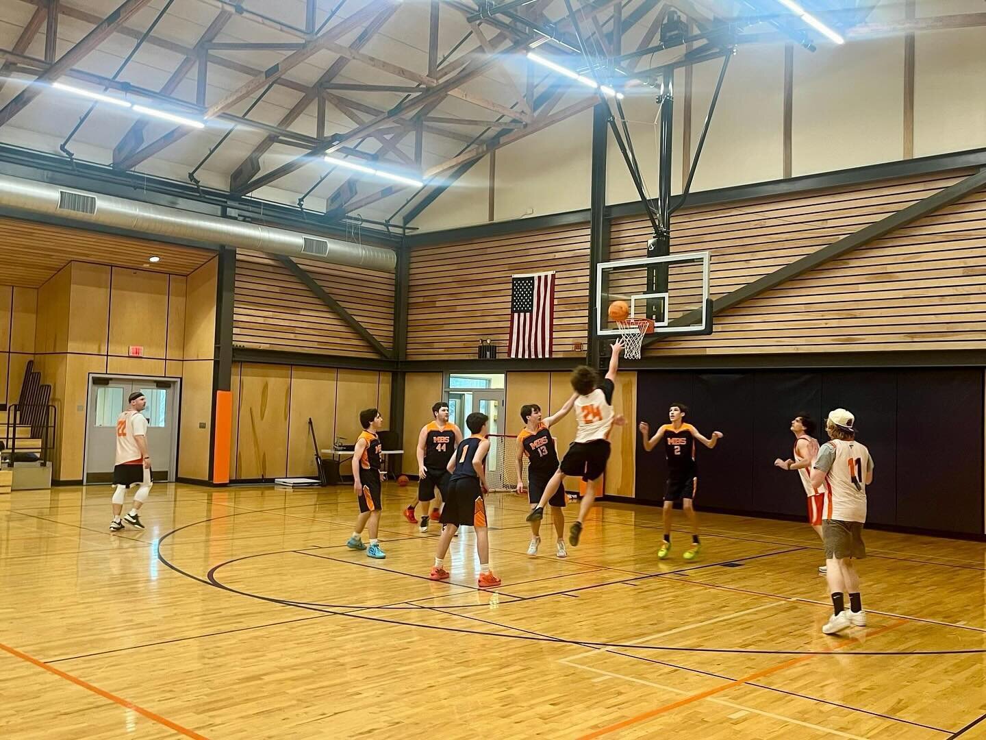 🏀🦉 What a game! Despite some playful accusations of cheating, the faculty triumphed in this year&rsquo;s student vs. faculty basketball showdown. It&rsquo;s been a while since they claimed victory, but win or lose, it&rsquo;s all about the camarade