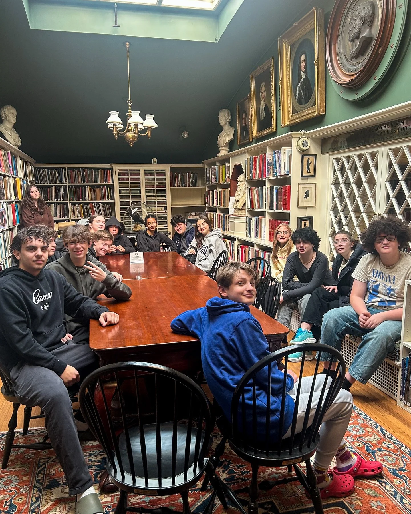 Our students stepped into the world of Edgar Allan Poe today 📚🖋️. Providence, you inspire us. 🕯️
#MiddlebridgeSchool #BelongAndBecome #MiddlebridgeDifference #StudentLife