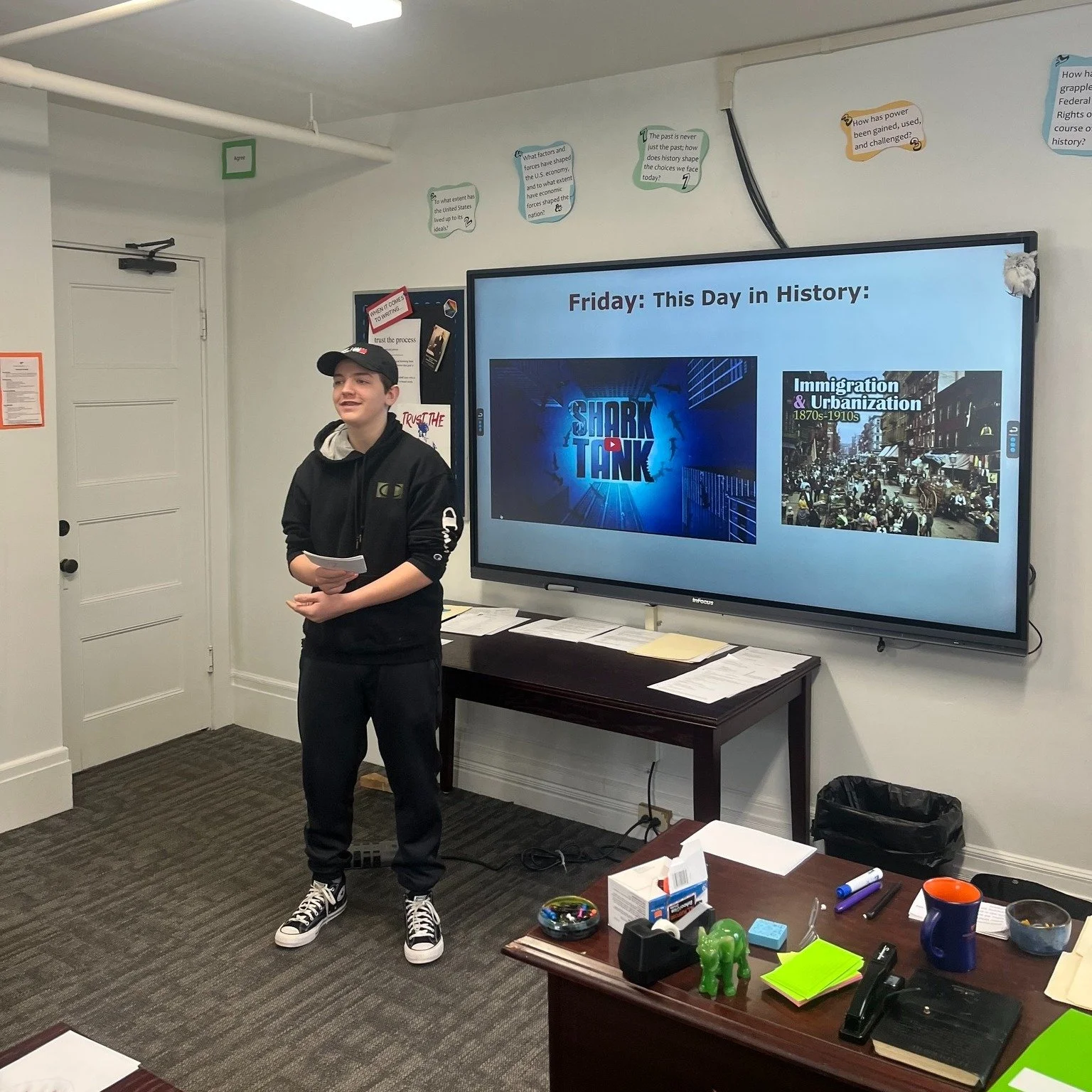 History meets Shark Tank. 🤝 Students stepped into the role of inventors from the Second Industrial Revolution, pitching their innovations to a panel of investors and making the case for why their invention would transform American society.💡

#Histo