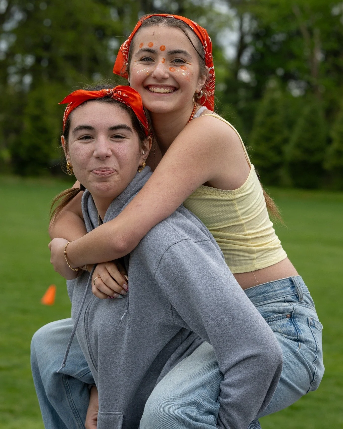 A few final Field Day moments before campus quiets for the summer. ☀️📸🦉

#MiddlebridgeSchool #BelongAndBecome #MBSCommunity #FlyOwlsFly