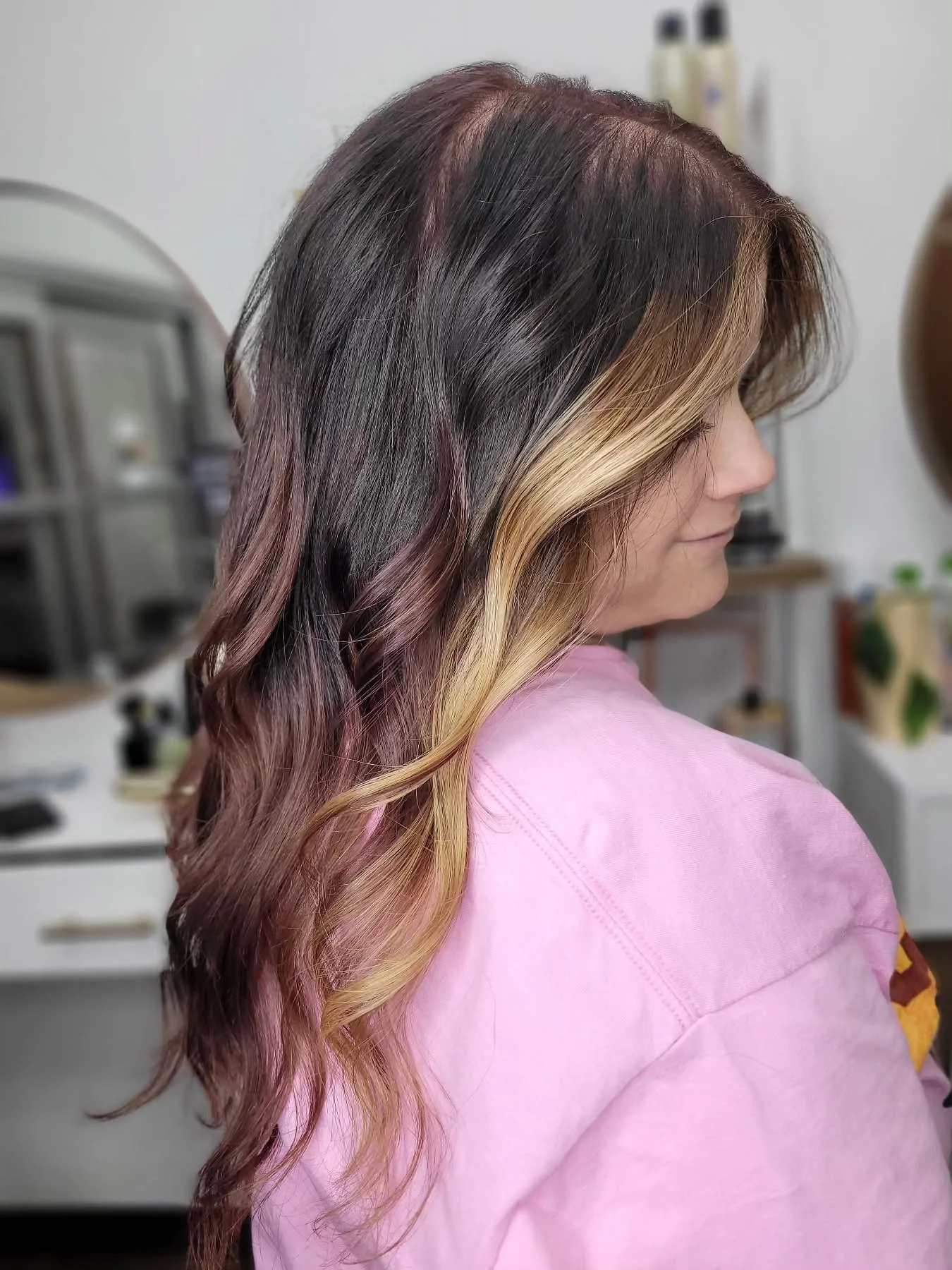 Red tones &amp; a bold money piece for the win! 

#redhair #davinescolor #doseoffrickx #jobros