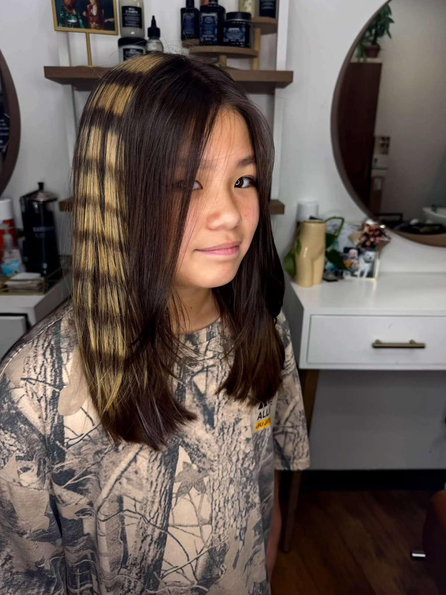 It's giving moody teen vibes &amp; trendy raccoon hair. 

🖤💛🖤💛🖤

#hairtrends #raccoontailhair #doseoffrickx